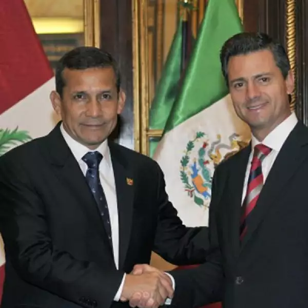 El 24 de abril, el presidente se reunió con su homólogo peruano Ollanta Humala Tasso y participó en el  Foro Económico Mundial en su versión para América Latina.
