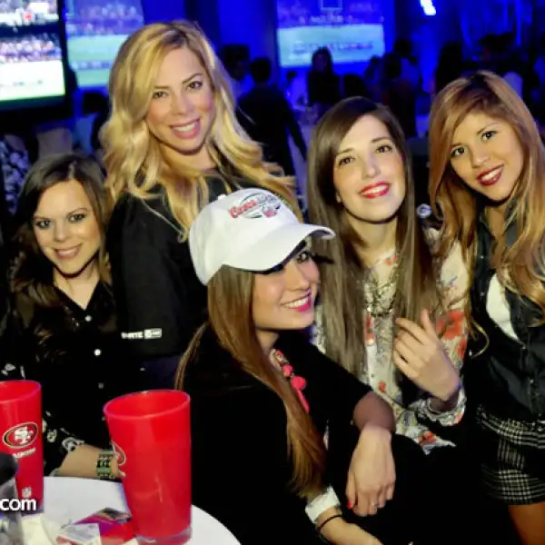 Liliana Quiróga, Ethel Ortegón, Vero Ayala, Melicho Ostos, Ana Cecy Álvarez y Leslie Ovando