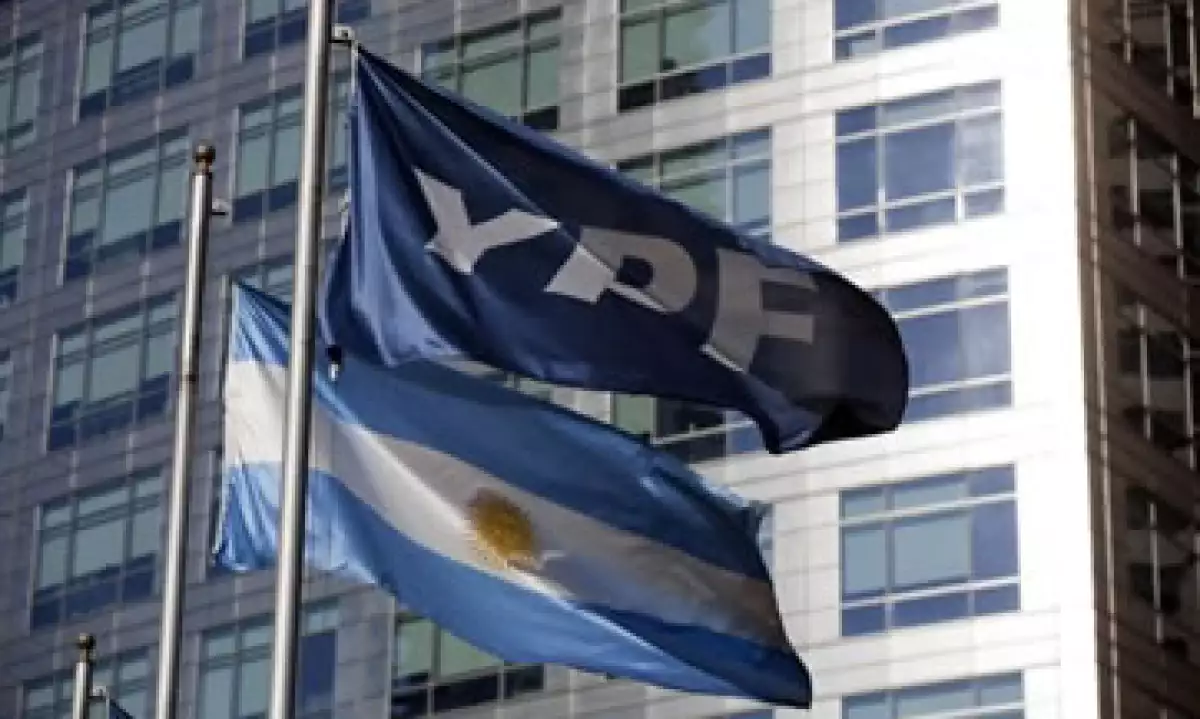 Las acciones de Yacimientos Petrolíferos Fiscales (YPF) perdieron este lunes en el Mercado de Valores de Nueva York. (Foto: Reuters)