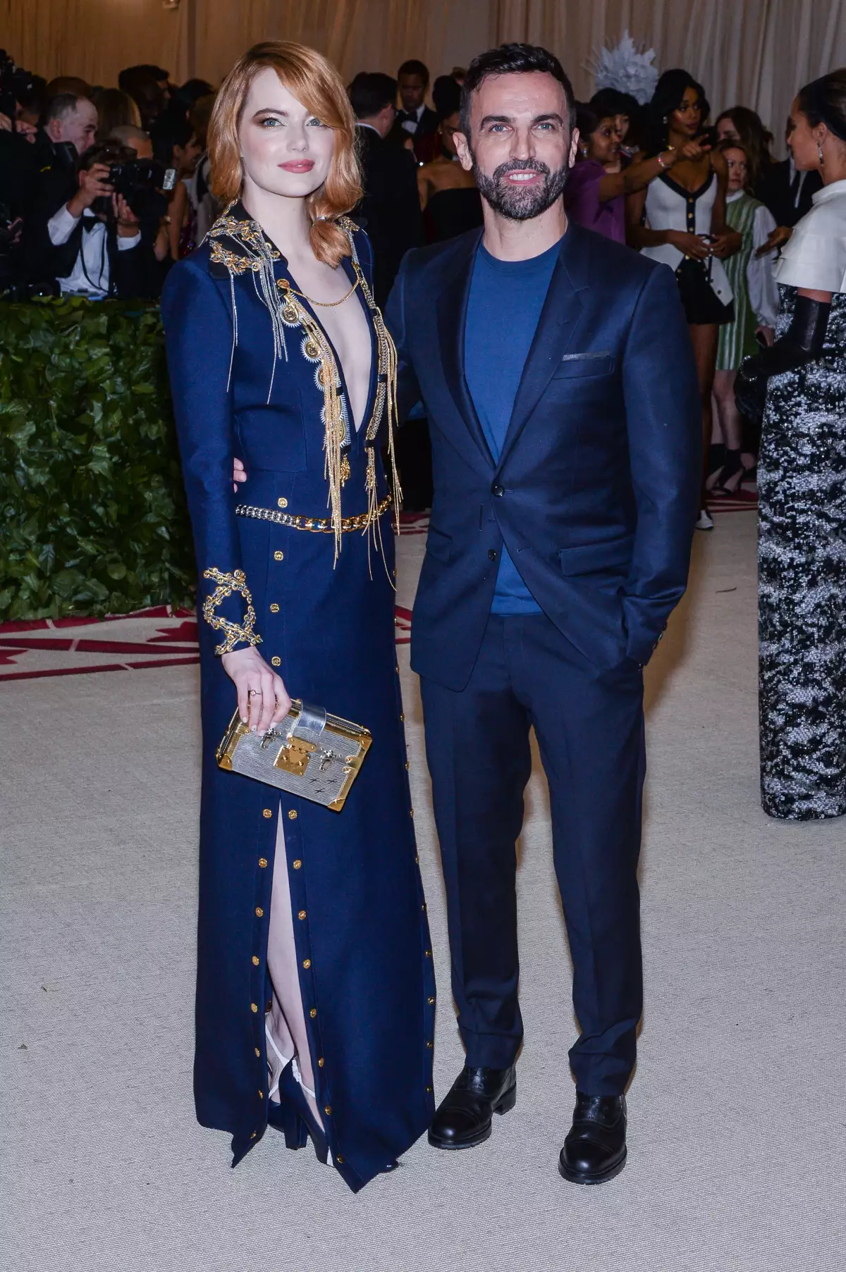 Emma Stone y Justin Theroux son vistos en Francia. Grosby