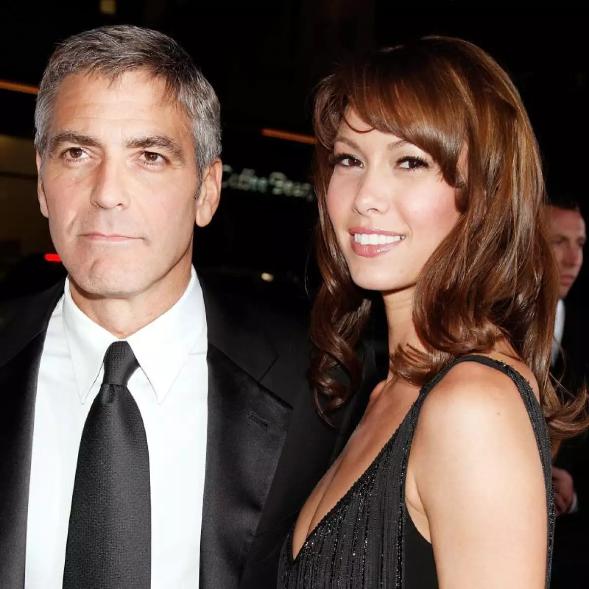 George Clooney y Sarah Larson 