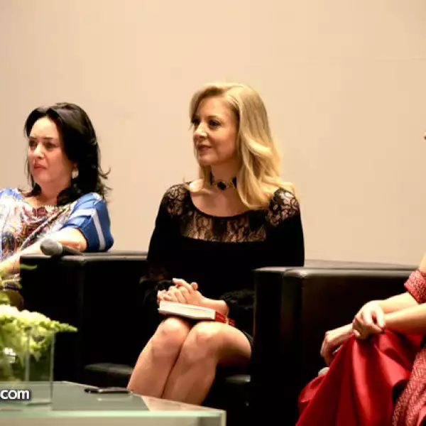 Beatriz Rivas,Edith González,Claudia Marcucetti