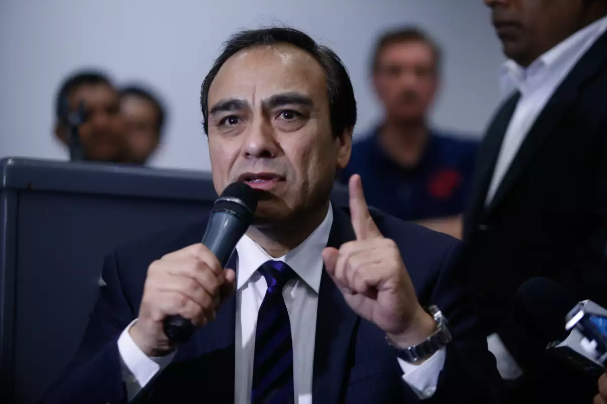 Candidato_Julian_Leyzola-3.jpg