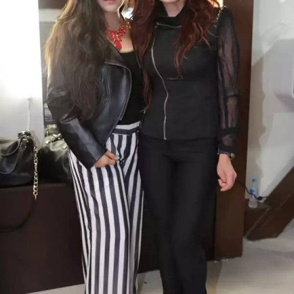Yanet López y Flor Domínguez