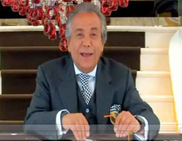 El propietario de la tienda.