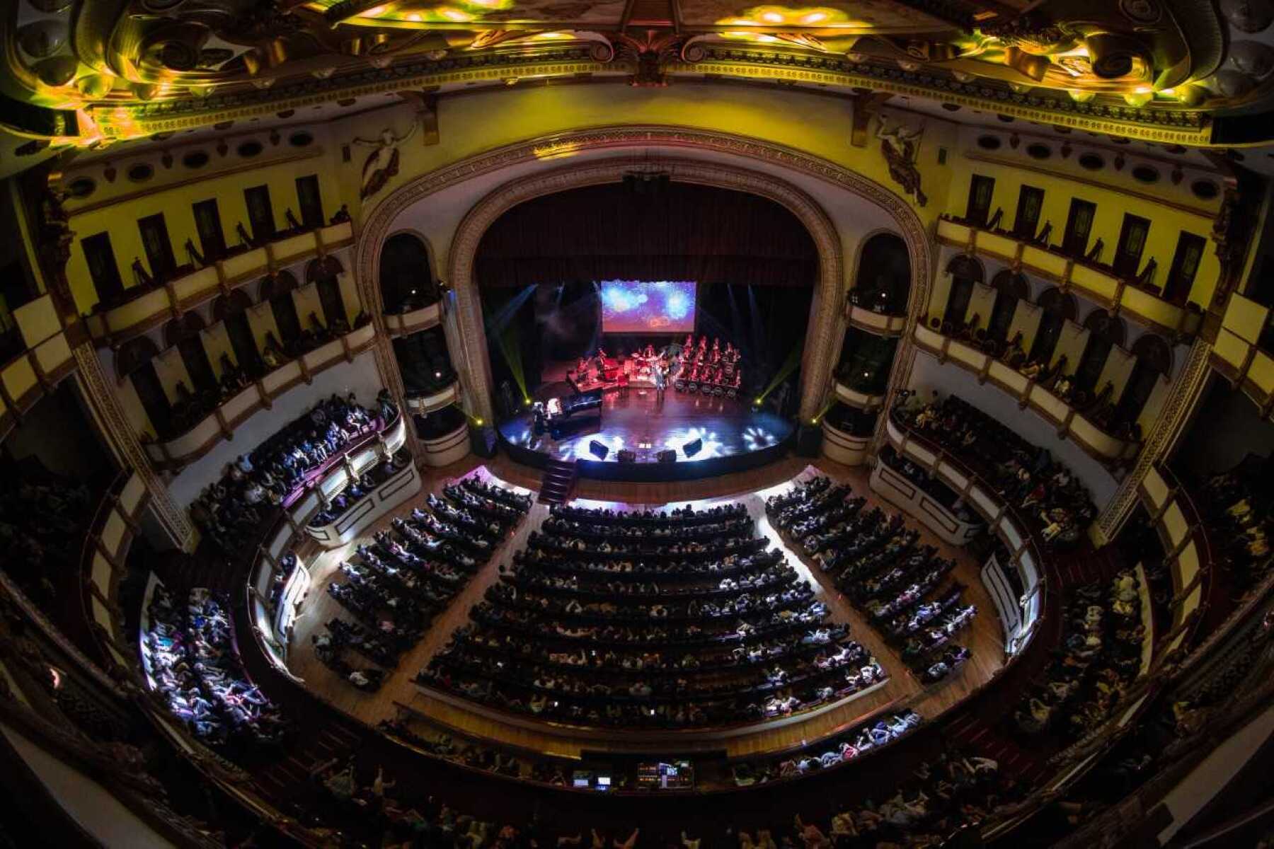 Los teatros de la CDMX podrán levantar el telón hasta con 40 de aforo Los teatros de la CDMX podrán levantar el telón hasta con 40 de aforo