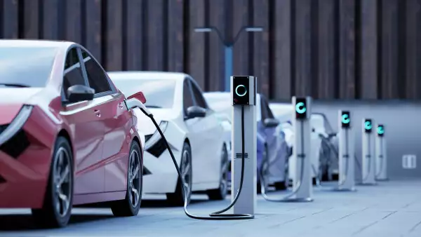 El uso de autos eléctricos enfrenta un reto sobre todo en las ciudades: la red eléctrica insuficiente