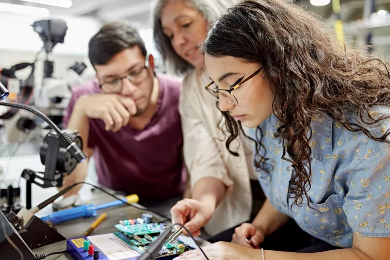 Educación y empleo, binomio crucial para el desarrollo