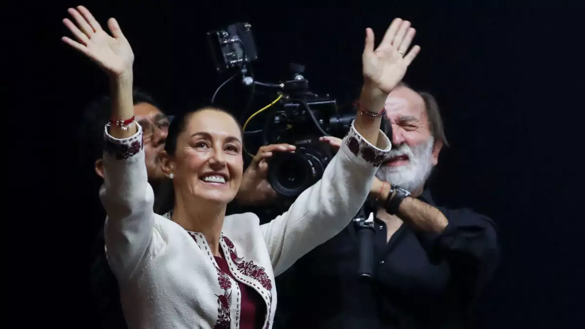 claudia-sheinbaum-teatro-metropolitan