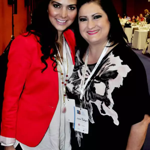 Alejandra Elizondo de Vargas y Leonor Rodríguez de Vargas