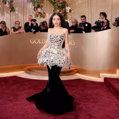 plateado golden globes tendencia evento