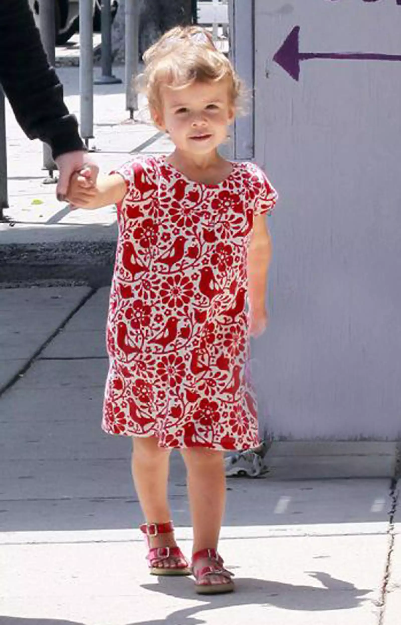 Honor a veces le gusta verse muy coordinada.