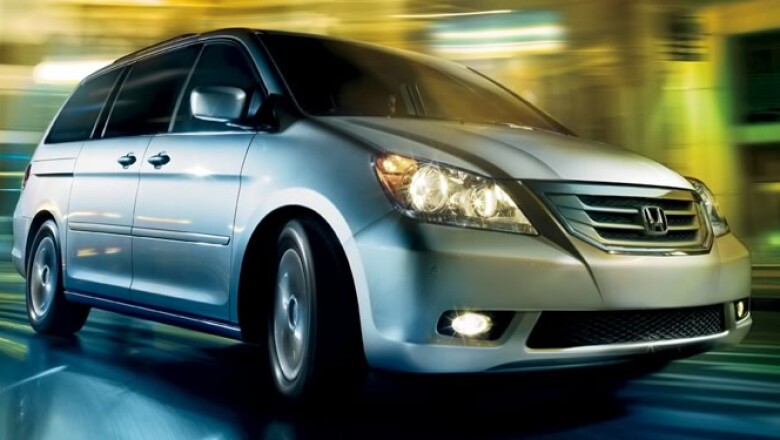 Honda evalúa los modelos Odyssey 2010 debido a una bombilla que podría causar un incendio.