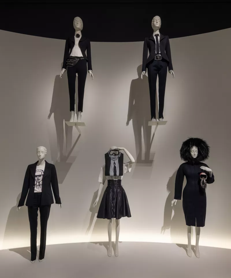 Foto: The Costume Institute; Karl Lagerfeld: A Line of Beauty (2023)