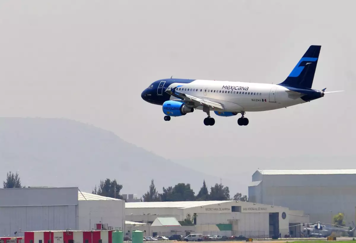aerolinea amlo