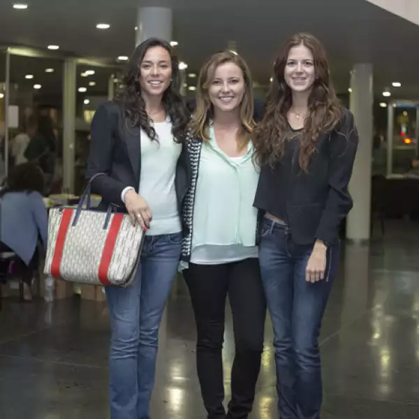 Lorena Alcazar,Teresa Lacuraín y Begoña Zepeda