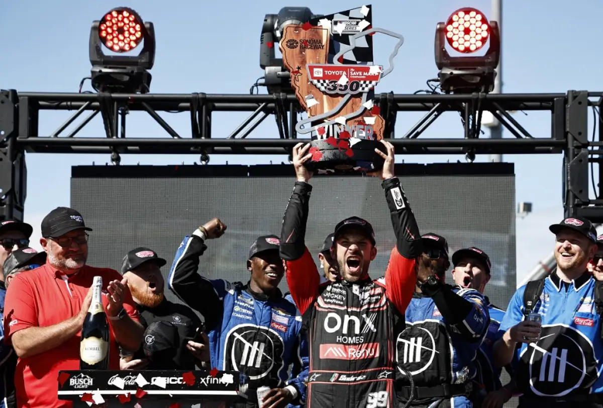 Daniel-Suarez-Nascar