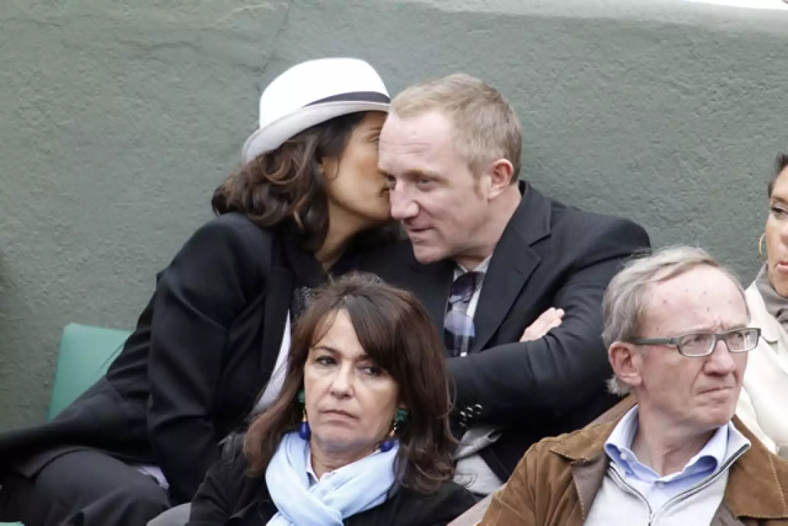 Incluso la pareja buscan cualquier momento para reírse e intercambiar opiniones.