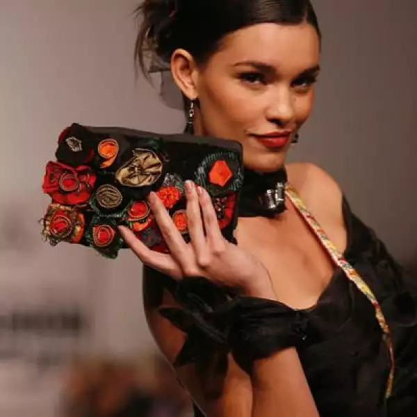 Mercedes  Benz Desfile Lydia Lavin