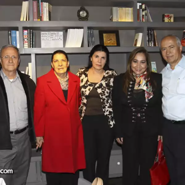 Eduardo Rodríguez, Julia Verges, Martha Hubbard, Tere del Toro y Manuel González