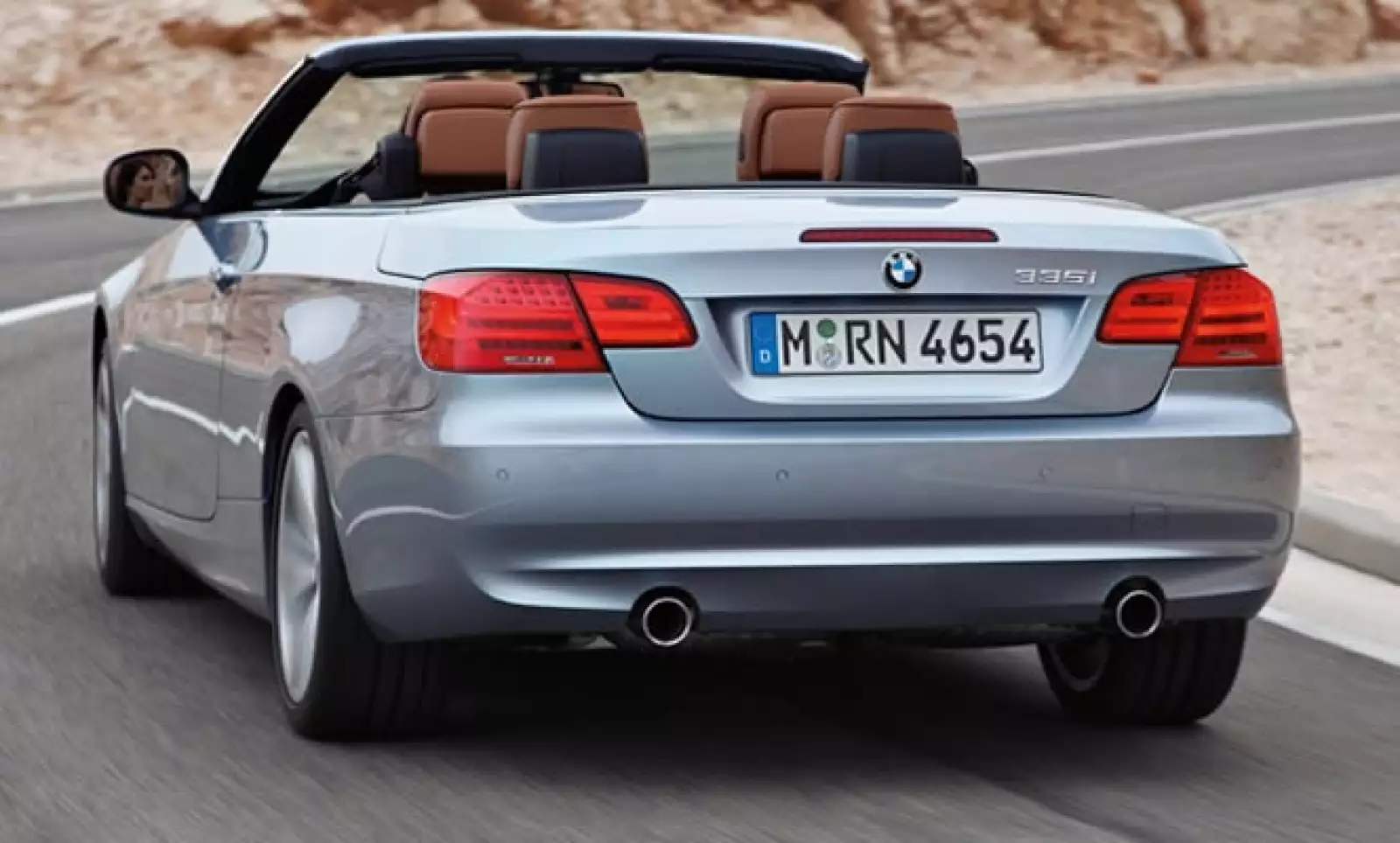 El nuevo Serie 3, está disponible en cuatro versiones: Coupé, Cabrio, Berlina y Touring.