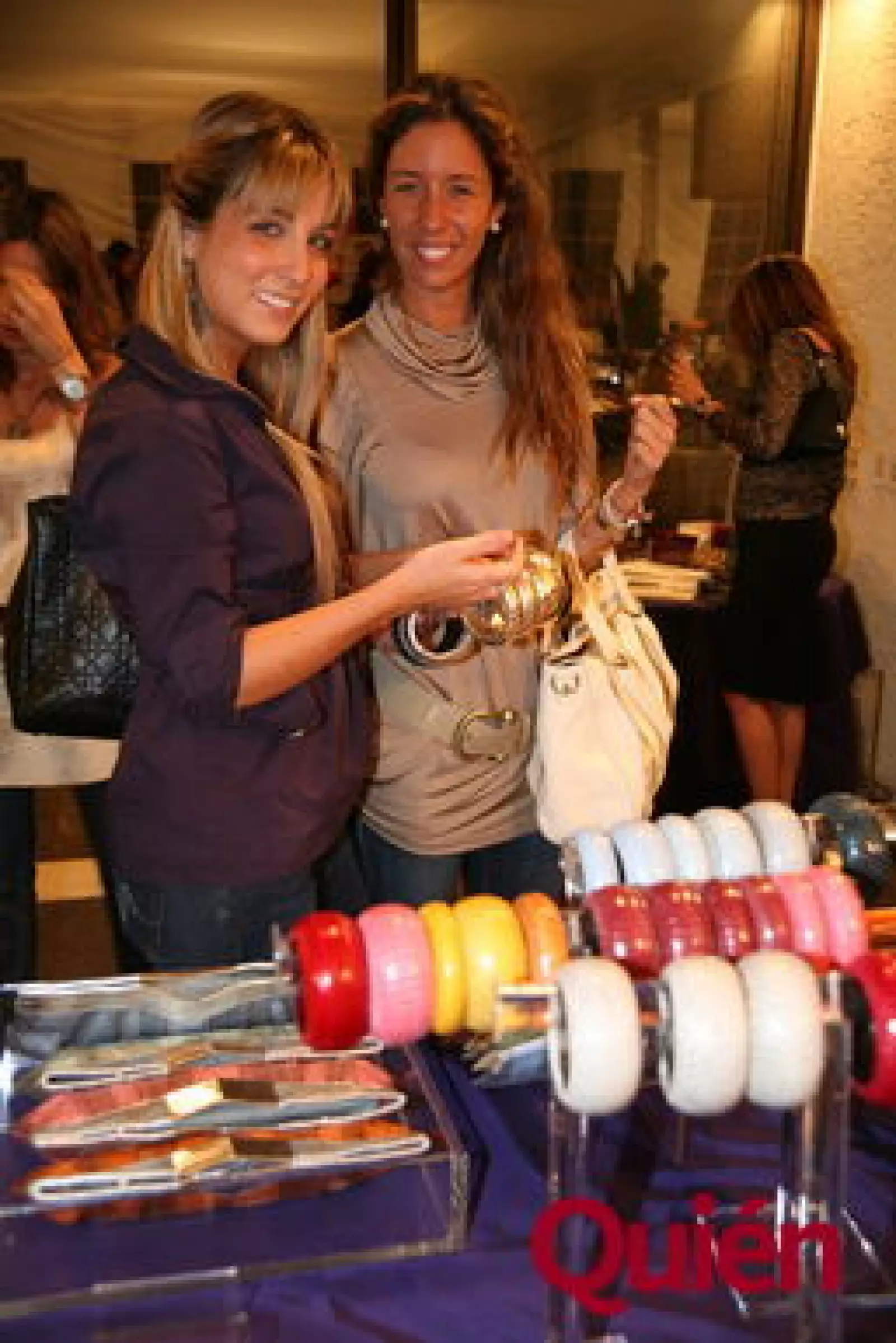 Paula Arango, Juana Domenzain