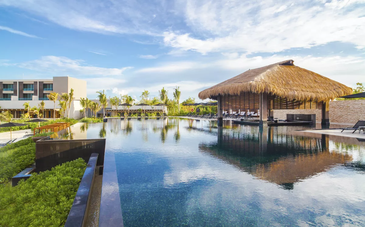 Main pool, Nizuc Resort & Spa