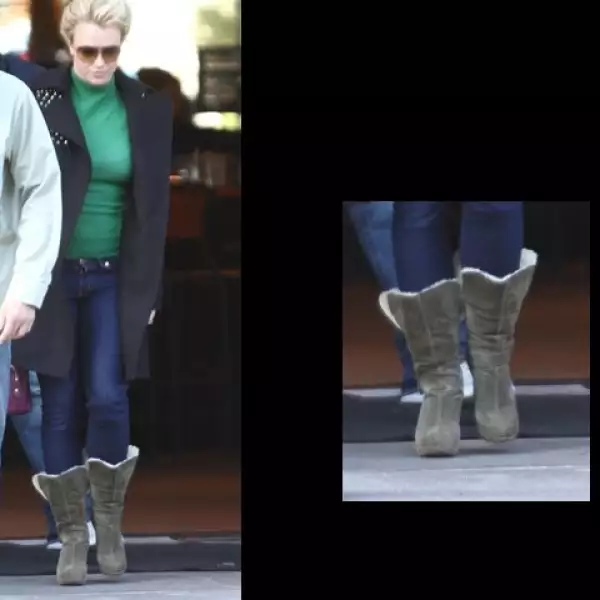 Britney se ve muy relajada y cómoda.