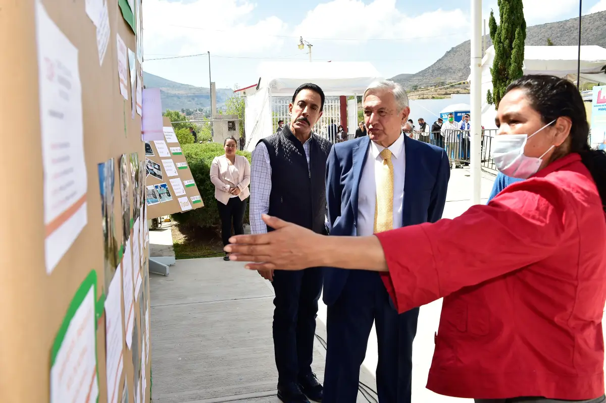AMLO La Escuela es Nuestra Hidalgo-1.jpg