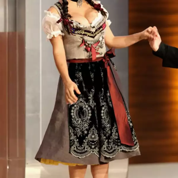 Salma Hayek acudió a Alemania, donde los conquistó con este atuendo.