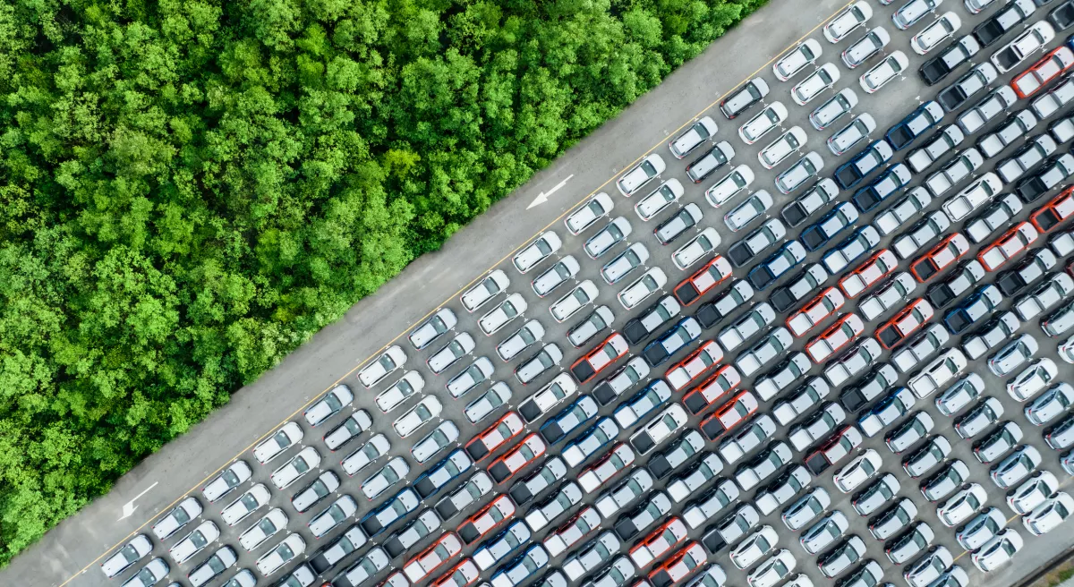Ventas de autos híbridos aceleran y quitan mercado a eléctricos y a gasolina