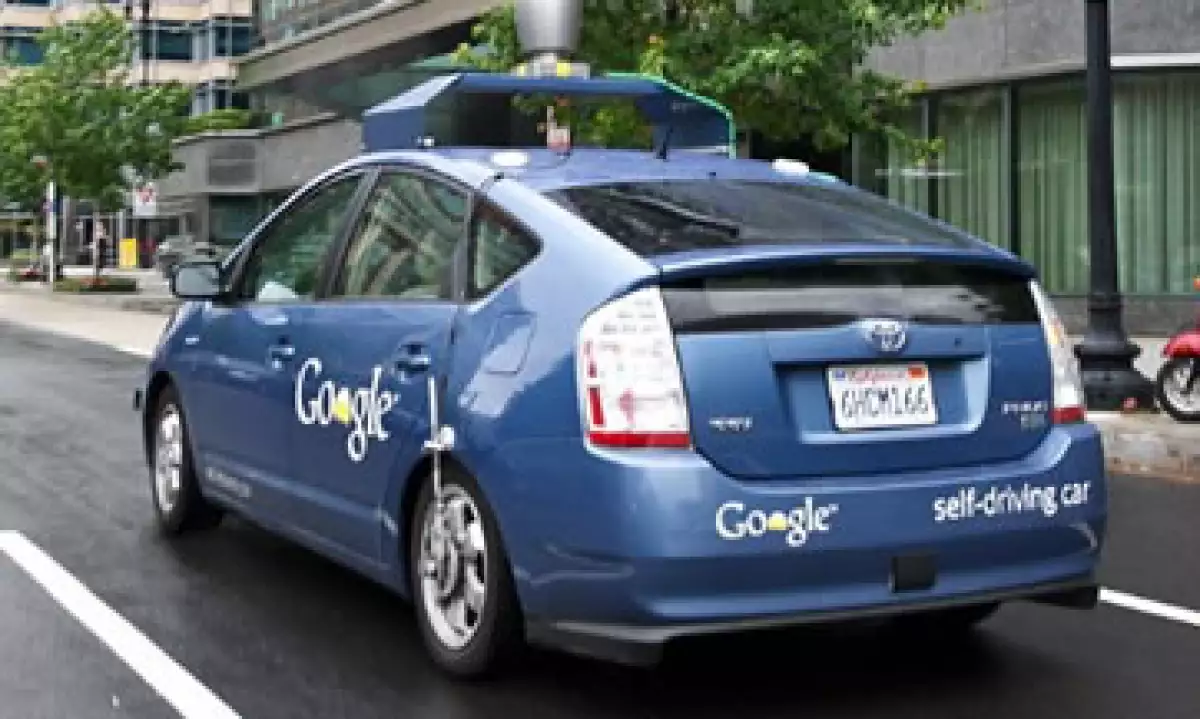 Google insiste en diseñar un vehículo completamente independiente del conductor. (Foto: Getty Images)