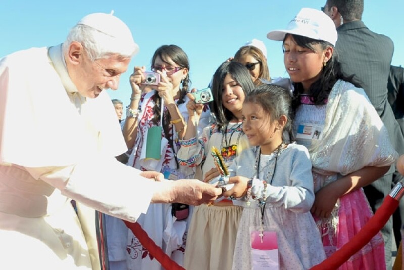 En marzo de 2012 nuestro país recibió con los brazos abiertos a Joseph Ratzinger. Su mensaje de paz y esperanza fue calidamente recibido, pese a la sombra que significaba Juan Pablo II