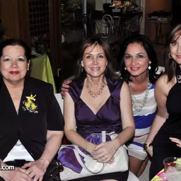 Luz María Castillo de Bermea,Sandra Samar de Fernández,Lisa González de Andoni y Beatriz de Garza