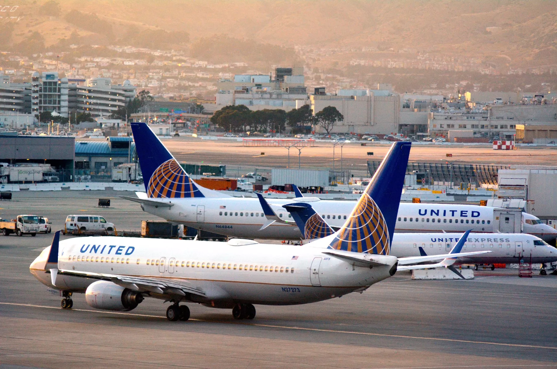 united-airlines.jpg