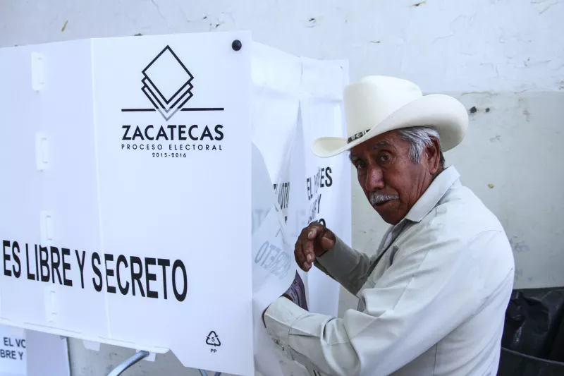 Gobiernos estatales ‘ahorcan’ a los Organismos Públicos Electorales Locales mientras avanza la reforma electoral