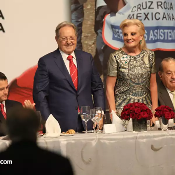 Enrique Peña Nieto, Olegario Vazquez Raña, María de los Ángeles Aldir y Carlos Slim