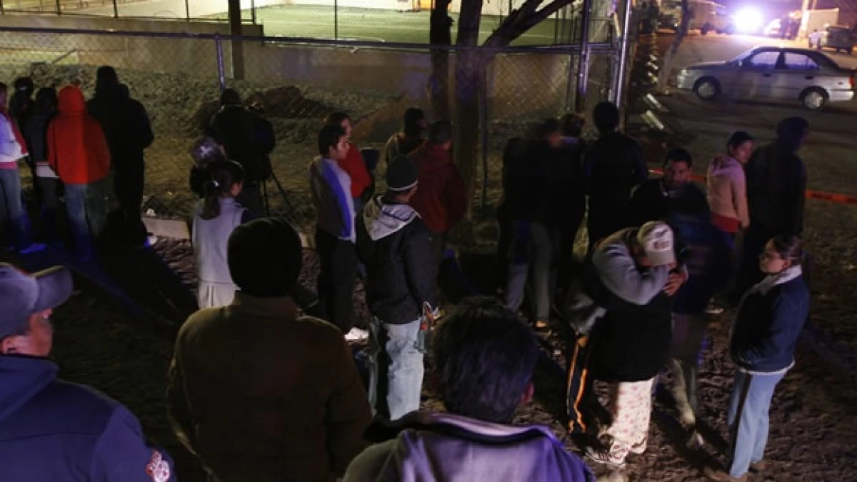 Ciudad Juarez familiares cancha futbol