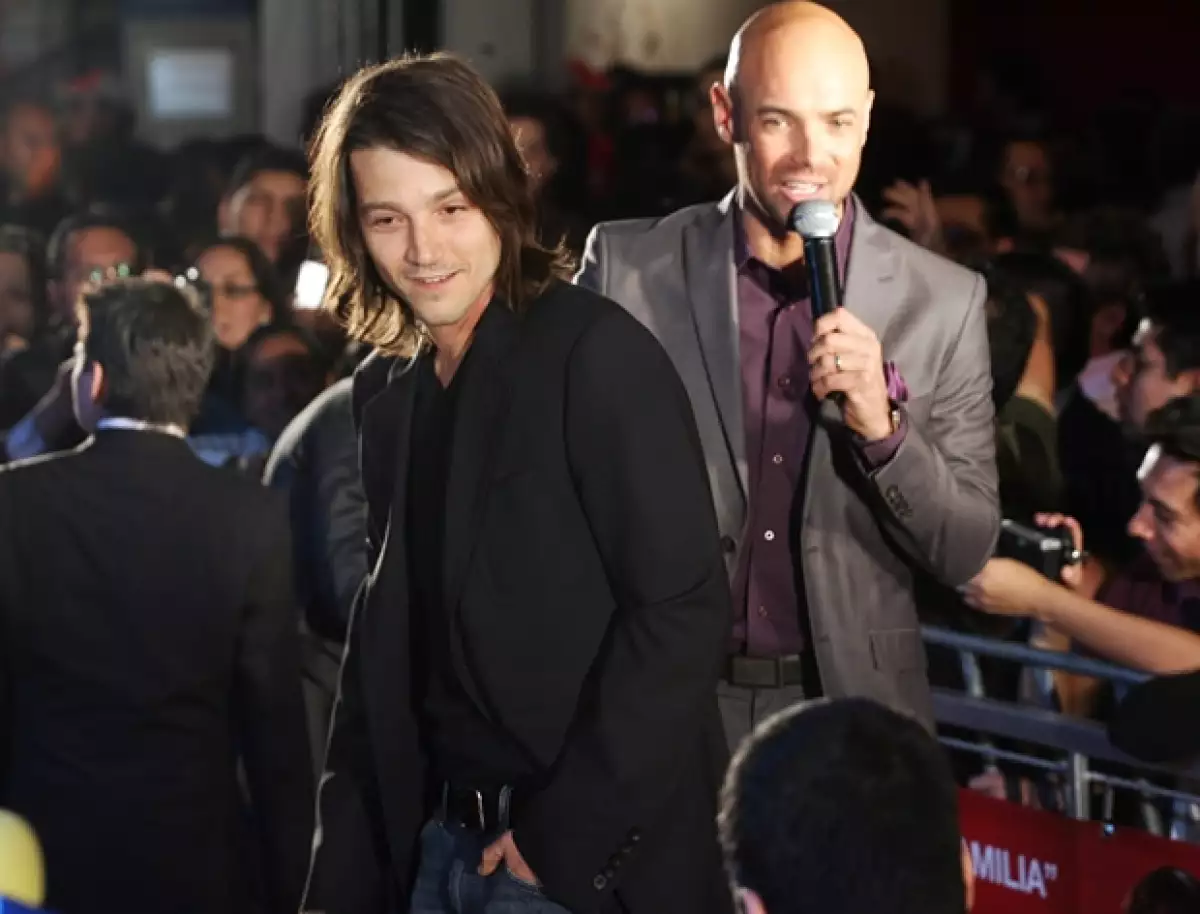 Durante su paso por la alfombra roja, el actor y productor de cine aseguró que México necesita más de este tipo de cine social.