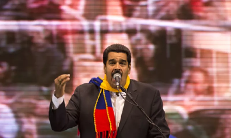 El mandatario Nicolás Maduro asegura que está librando una guerra económica. (Foto: AP)