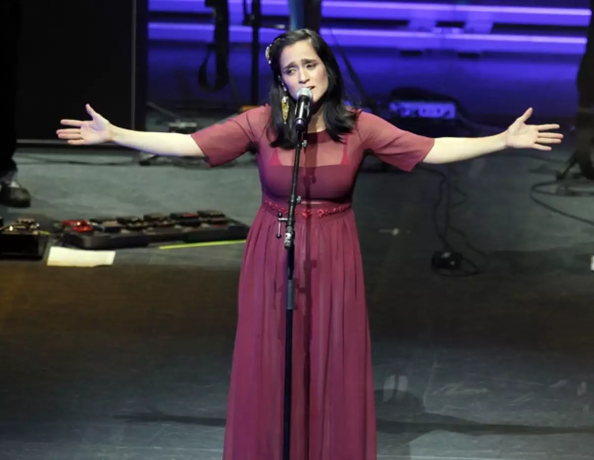 Julieta Venegas cautivó al público con todas sus interpretaciones.