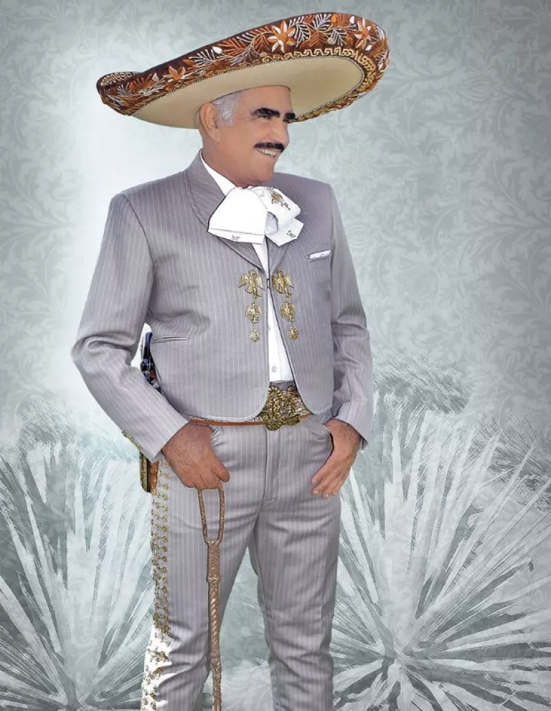 Después de atravesar por problemas de salud, el ídolo de la canción ranchera ya está recuperado y listo para despedirse de su público en la capital del país.