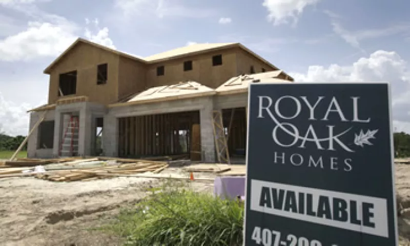 La crisis hipotecaria muestra que, 6 años después de la ‘burbuja’ inmobiliaria, el mercado residencial de EU sigue siendo un lío. (Foto: AP)