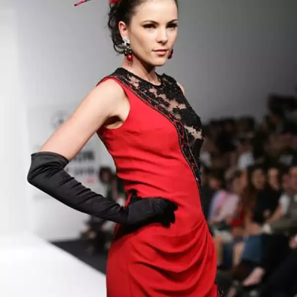 MBFM Pasarela Pedro Loredo