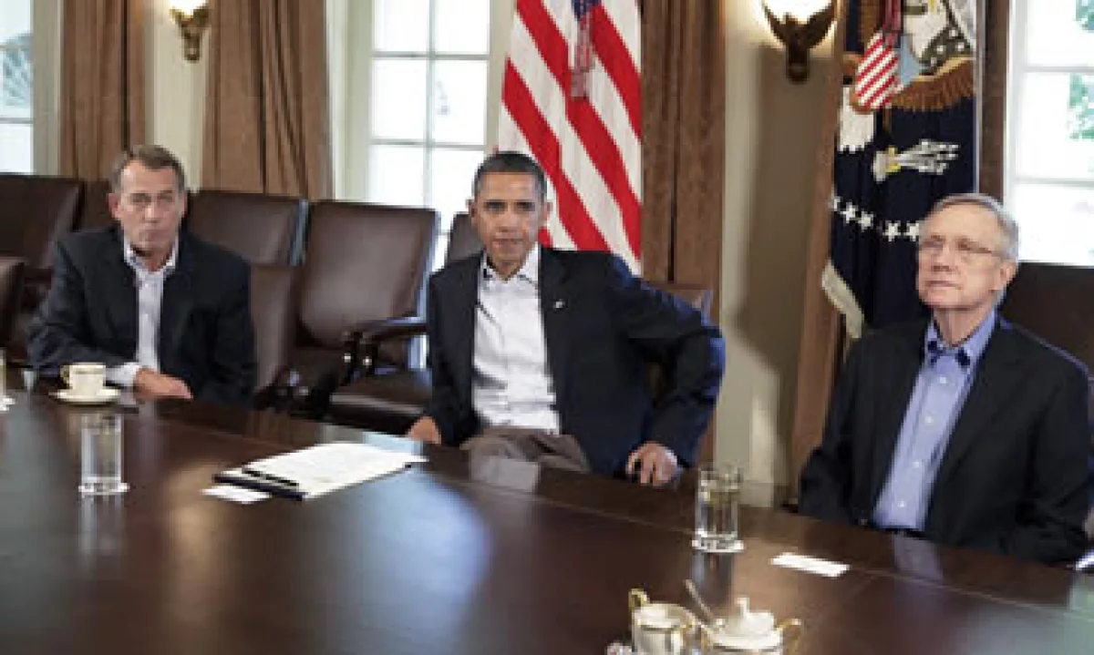 Obama y los líderes congresistas no hicieron comentarios cuando los periodistas ingresaron a la sala del gabinete al inicio del encuentro. (Foto: Reuters)