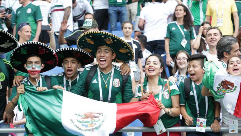 La afición mexicana apoyando a los seleccionados nacionales