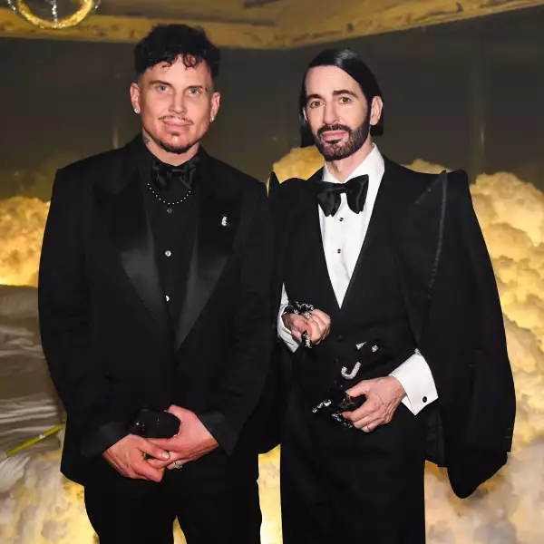 APRESMET 2: PRESENTED BY CARLOS NAZARIO, EMILY RATAJKOWSKI, FRANCESCO RISSO, PALOMA ELSESSER, RAUL LOPEZ, RENELL MEDRANO AND WSA