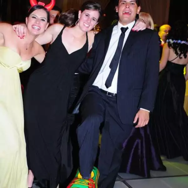 Florencia Fernández,Andrea Madero,Carlos Sánchez