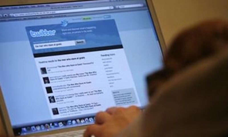 En el reporte, se promueve la creación de programas para la entrega de computadoras básicas y programas de alfabetización en Internet en AL. (Foto: Reuters)