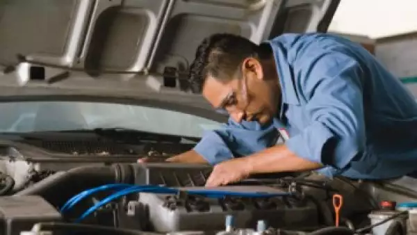 La automotriz francesa eliminará 6,000 puestos de trabajo. (Foto: Thinkstock)